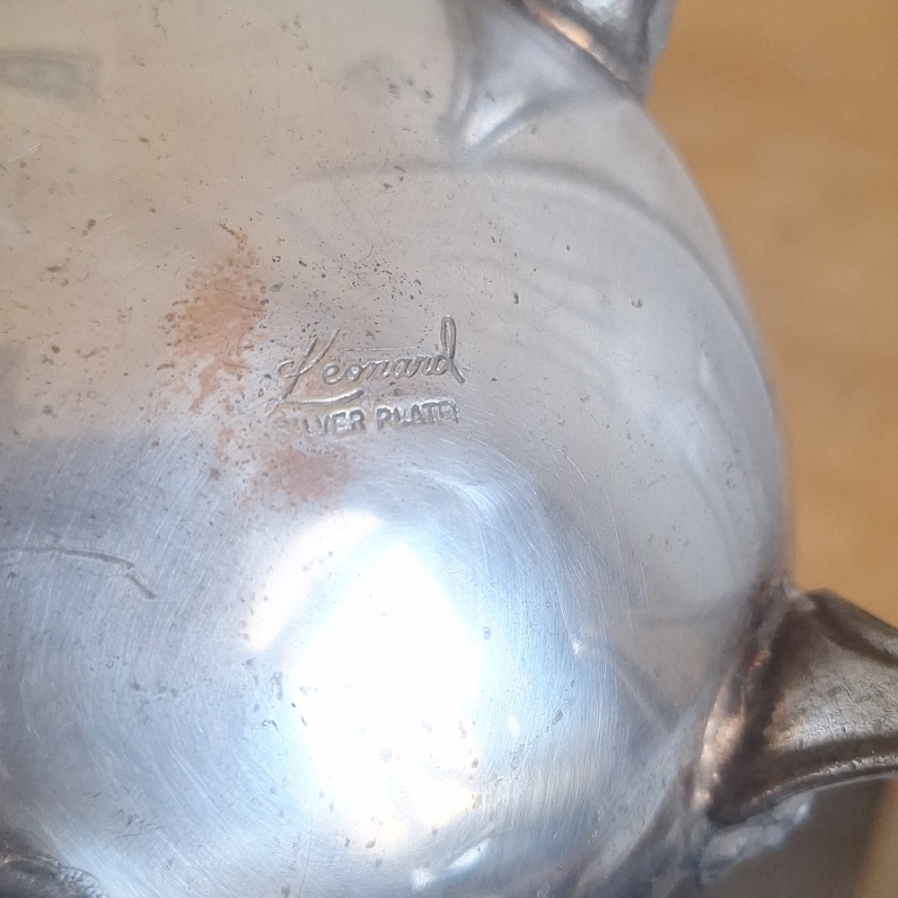 Polished Vintage Leonard Silver Plate Coffee Pot - Ornate Footed Style - Picture 6 of 16